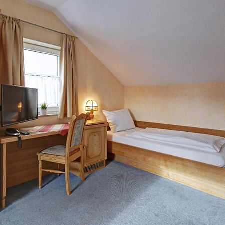 Landgasthof Falken Huttlingen Rom bilde