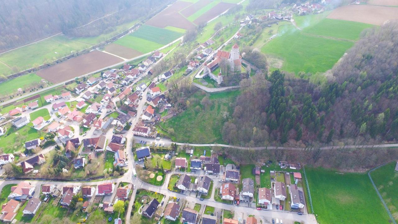 Landgasthof Falken Huttlingen Eksteriør bilde