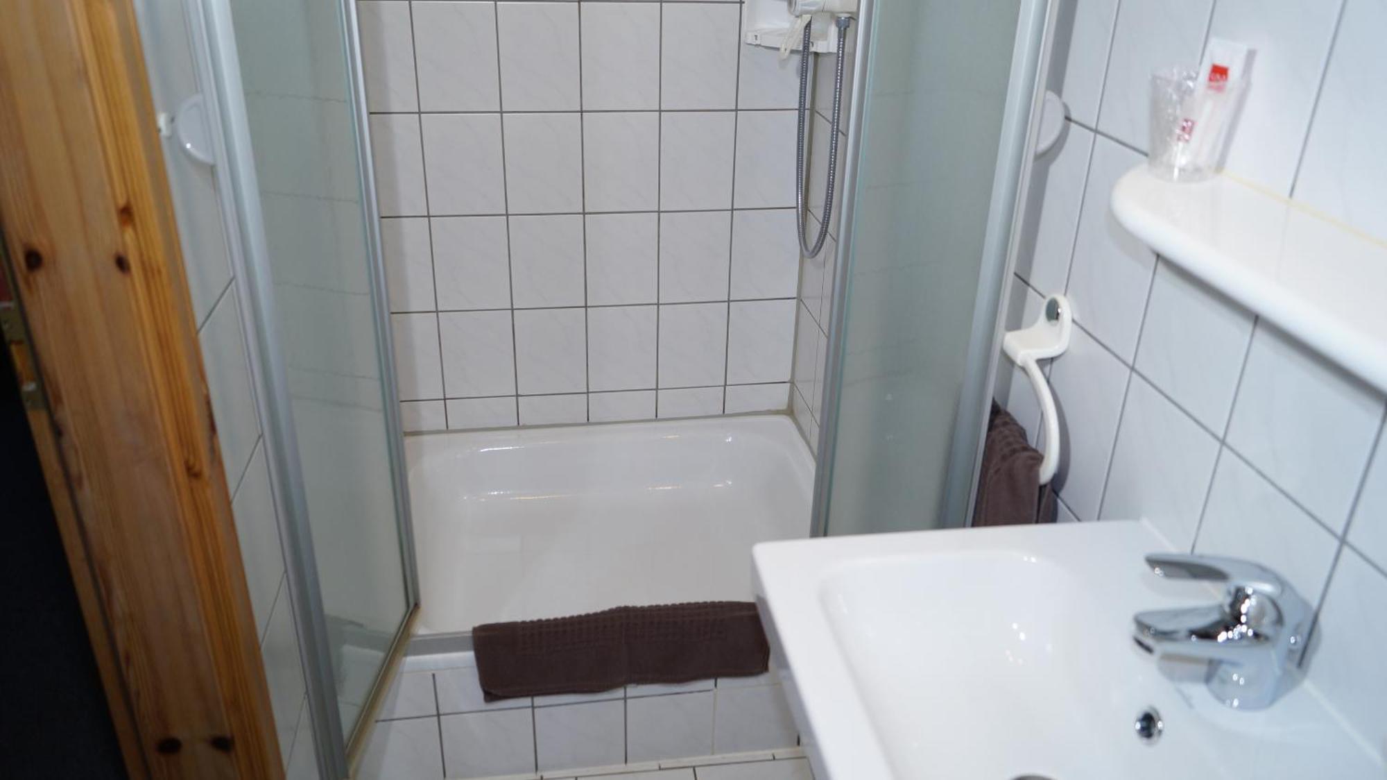 Landgasthof Falken Huttlingen Rom bilde